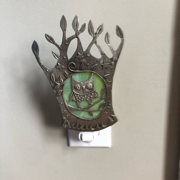 Stained Glass and Metal Owl Night Light - Picture 5 of 8